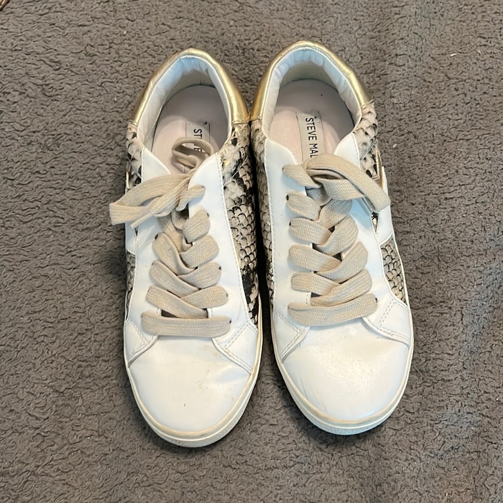 Steve madden sneakers